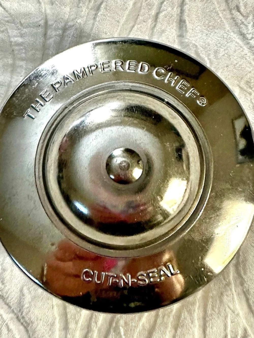 The Pampered Chef Cut-N-Seal Sandwich Maker Silver Never used